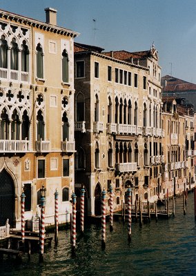 Palazzo Contarini-Polignac und Palazzo Brandolin - Klicken, um dieses Motiv als Postkarte zu versenden